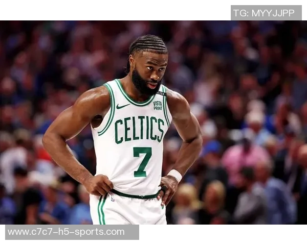 杰伦布朗称赞蒂尔曼表现出色末节发挥堪称现象级的全能球员